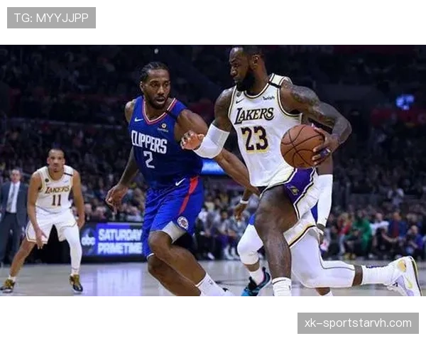 戴维斯居然在家把豪宅当健身房，这生活比赛场上还疯狂？