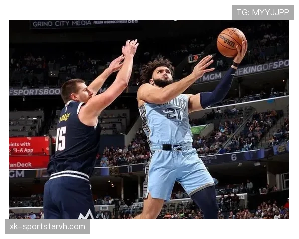 内线核心佩科维奇利用挡拆拉开空间提升篮下终结效率