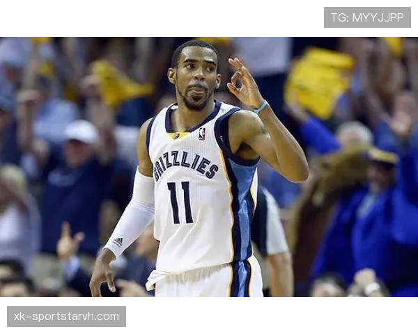 康利无球跑动制造空位，三分效率领跑控卫